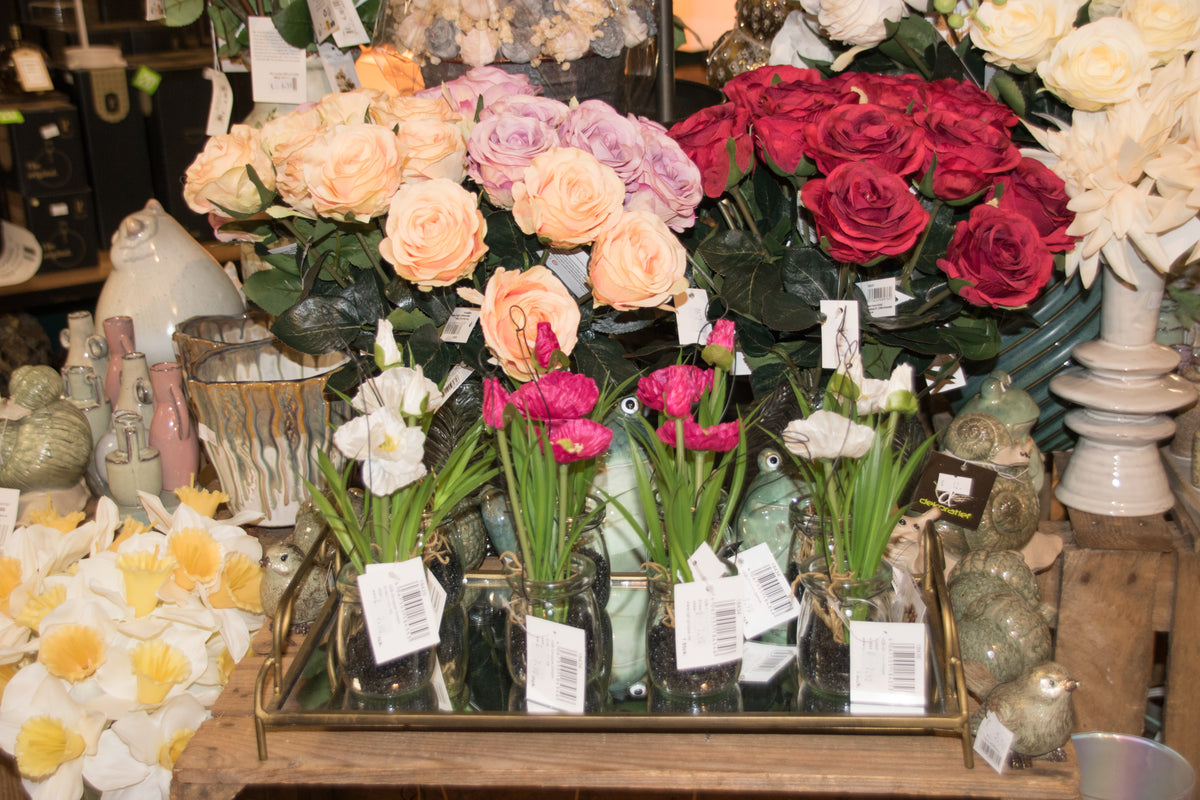 Fleurs artificielles et bouquets décoratifs chez Ginkgo Déco